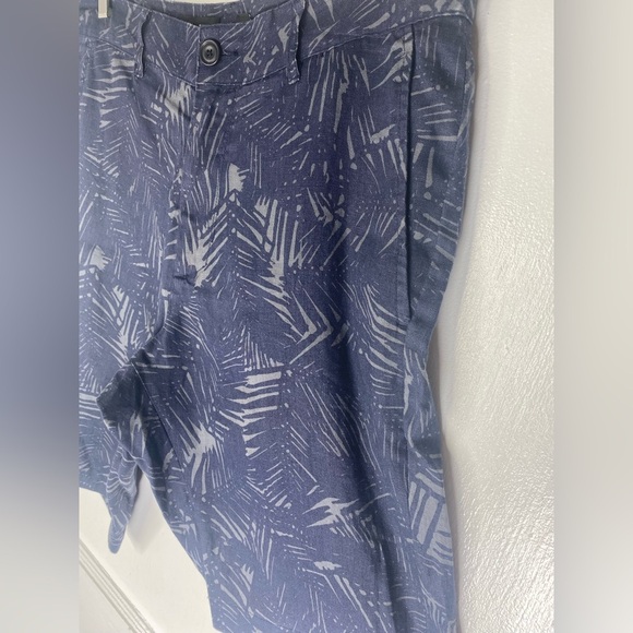 VINCE NWT Men's Blue Patterned Chino  Designer Hemp Shorts - Picture 4 of 9